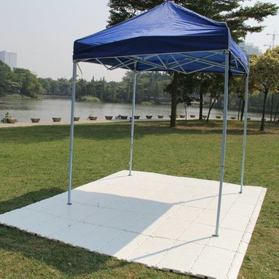 अच्छा मूल्य आउटडोर वाणिज्यिक प्रदर्शनी के लिए एंटी स्लिप टर्फ प्रोटेक्शन फ़्लोरिंग ऑनलाइन