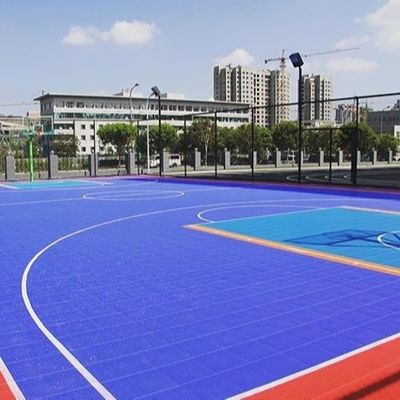 आउटडोर खेल न्यायालयों के लिए अनुकूलित रंग पीपी टाइलें खेल फ़्लोरिंग