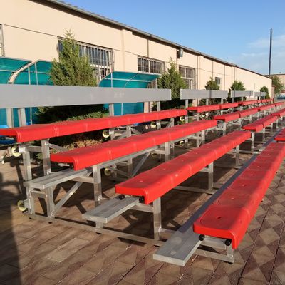 प्लास्टिक सीटों के साथ पोर्टेबल स्टेडियम आउटडोर धातु ब्लीचर्स एल्यूमिनियम सामग्री