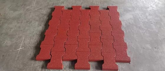 चरवाहों और गायों के खलिहानों के लिए टिकाऊ एंटी स्लिप रबर फर्श मैट