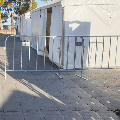 उच्च घनत्व पॉलीइथिलीन पोर्टेबल इवेंट फ्लोरिंग जो यूवी किरणों के लिए अत्यधिक प्रतिरोधी है और आग प्रतिरोधी है